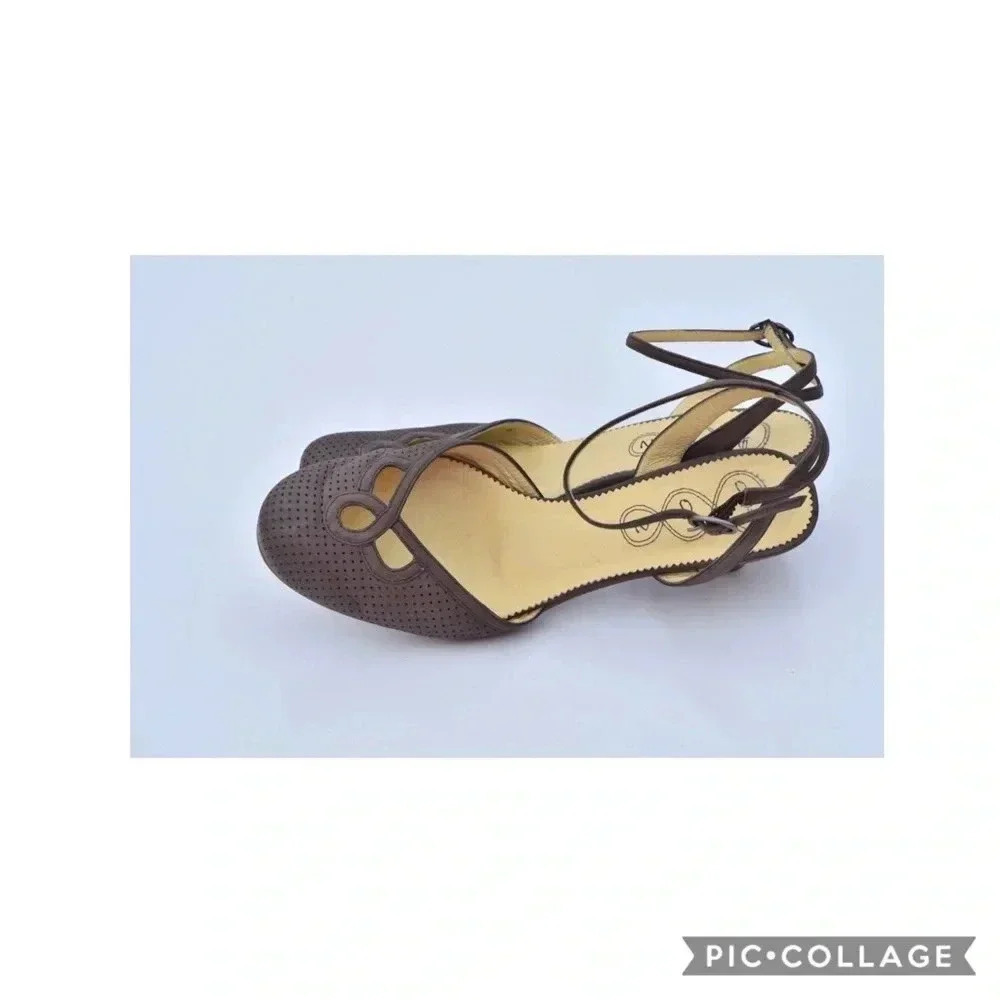 Anthropologie one of 2 low heels